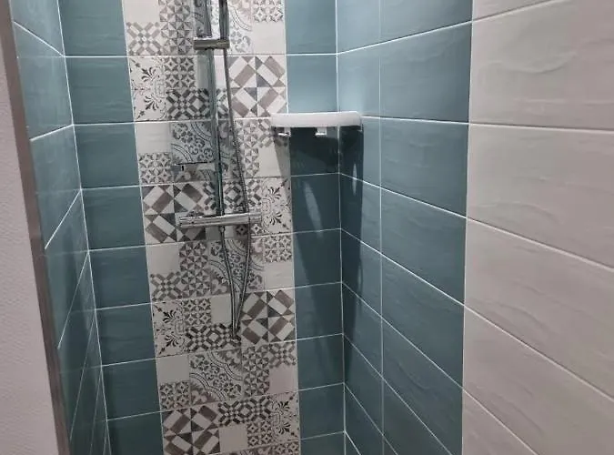 度假居 De La Courtoisie